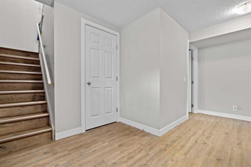 232 Ranchview Place Nw, Calgary, AB - Indoor Photo Showing Other Room