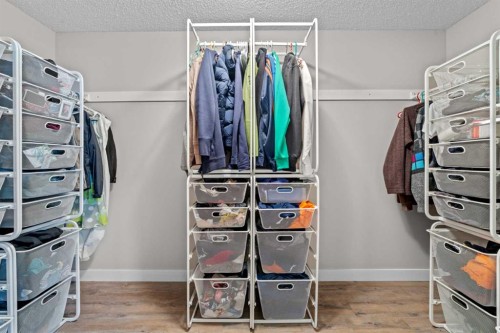 232 Ranchview Place Nw, Calgary, AB - Indoor With Storage