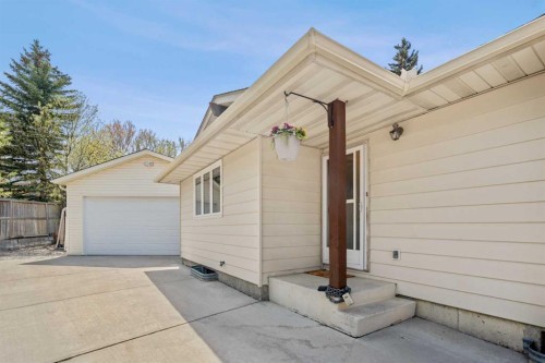 232 Ranchview Place Nw, Calgary, AB - Outdoor With Exterior