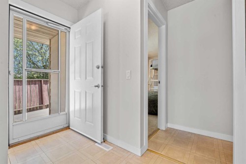 232 Ranchview Place Nw, Calgary, AB - Indoor Photo Showing Other Room