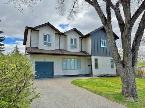 416 Thornhill Place Nw, Calgary, AB - Outdoor With Facade