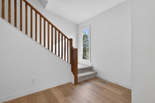416 Thornhill Place Nw, Calgary, AB - Indoor Photo Showing Other Room
