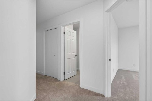 416 Thornhill Place Nw, Calgary, AB - Indoor Photo Showing Other Room