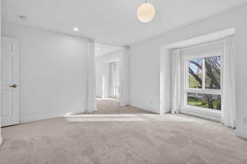 416 Thornhill Place Nw, Calgary, AB - Indoor Photo Showing Other Room