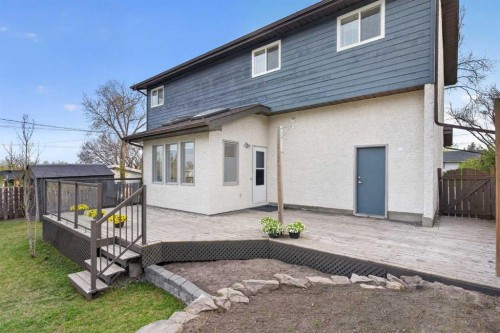 416 Thornhill Place Nw, Calgary, AB - Outdoor With Exterior