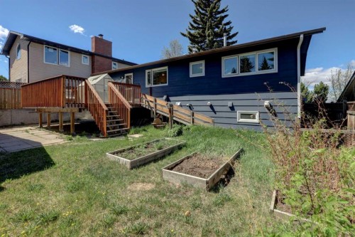 460 Parkridge Crescent Se, Calgary, AB - Outdoor With Deck Patio Veranda