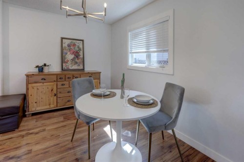 460 Parkridge Crescent Se, Calgary, AB - Indoor Photo Showing Dining Room