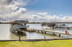 275 East Chestermere Drive Chestermere, AB T1X 1A2
