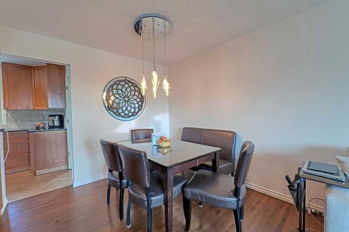 5940 Dalkeith Hill Nw, Calgary, AB - Indoor Photo Showing Dining Room