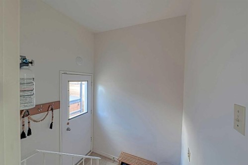 5940 Dalkeith Hill Nw, Calgary, AB - Indoor Photo Showing Other Room