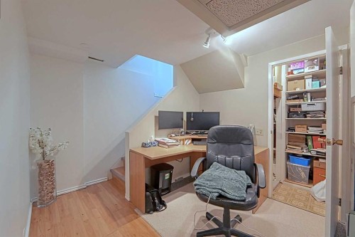 5940 Dalkeith Hill Nw, Calgary, AB - Indoor Photo Showing Office