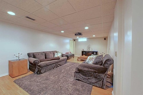 5940 Dalkeith Hill Nw, Calgary, AB - Indoor