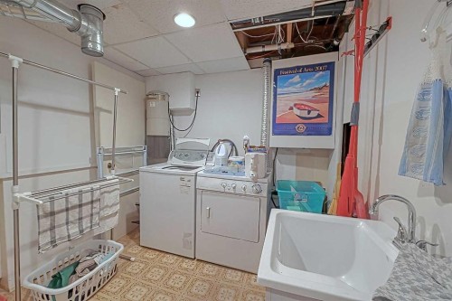 5940 Dalkeith Hill Nw, Calgary, AB - Indoor Photo Showing Laundry Room