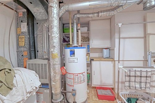 5940 Dalkeith Hill Nw, Calgary, AB - Indoor Photo Showing Basement