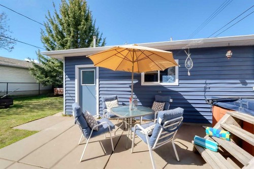 5940 Dalkeith Hill Nw, Calgary, AB - Outdoor With Exterior