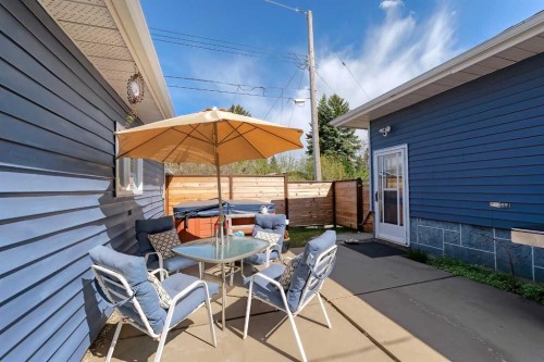 5940 Dalkeith Hill Nw, Calgary, AB - Outdoor With Exterior