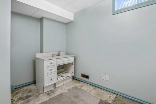1007 Mackid Road Ne, Calgary, AB 