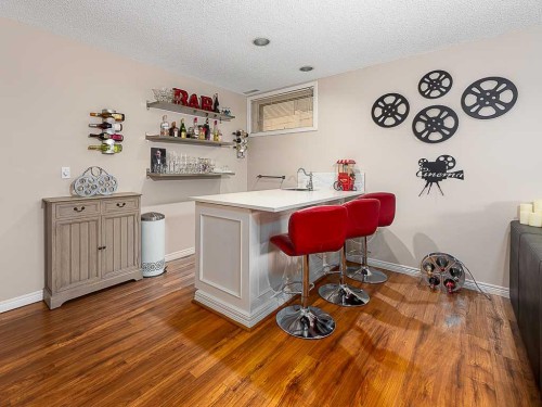 136 24 Avenue Nw, Calgary, AB - Indoor