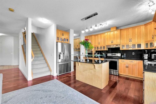 69-39 Strathlea Common Sw, Calgary, AB - Indoor Photo Showing Kitchen With Stainless Steel Kitchen