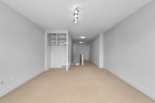 69-39 Strathlea Common Sw, Calgary, AB - Indoor Photo Showing Other Room