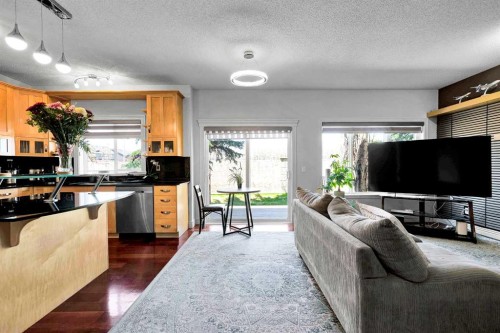 69-39 Strathlea Common Sw, Calgary, AB - Indoor