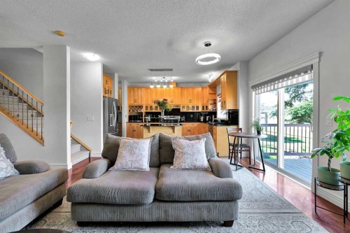 69-39 Strathlea Common Sw, Calgary, AB - Indoor Photo Showing Living Room