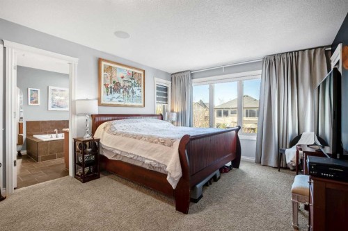 611 Montgomery Close Se, High River, AB - Indoor Photo Showing Bedroom