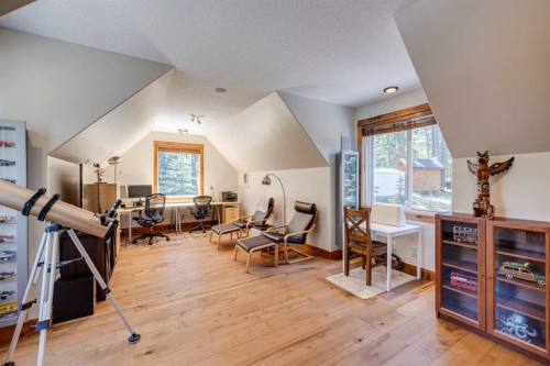 4 Highlands Place, Bragg Creek, AB - Indoor