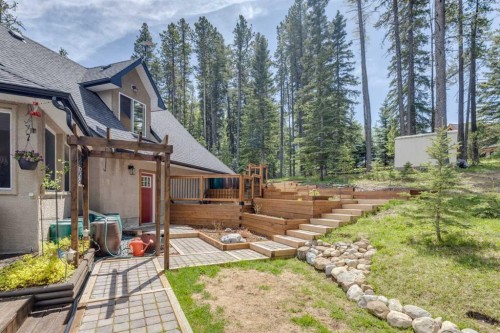 4 Highlands Place, Bragg Creek, AB - Outdoor With Deck Patio Veranda