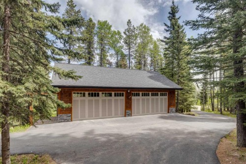 4 Highlands Place, Bragg Creek, AB - Outdoor