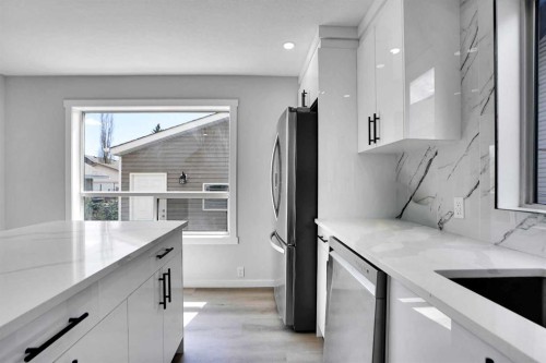 51 Martinridge Grove Ne, Calgary, AB - Indoor Photo Showing Kitchen