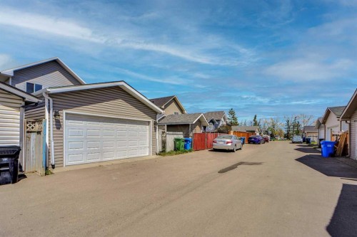51 Martinridge Grove Ne, Calgary, AB - Outdoor