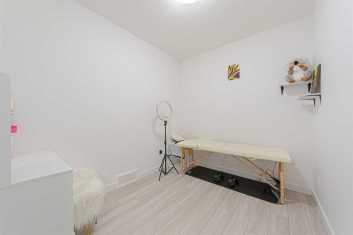 70 Saddlestone Green Ne, Calgary, AB - Indoor