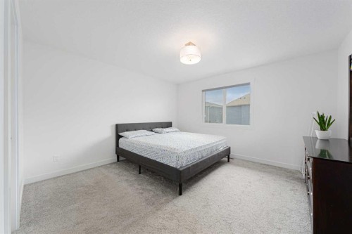 70 Saddlestone Green Ne, Calgary, AB - Indoor Photo Showing Bedroom