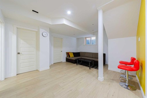 70 Saddlestone Green Ne, Calgary, AB - Indoor Photo Showing Other Room