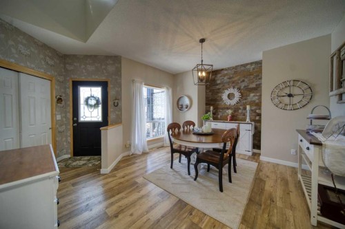 228 Oakmere Place, Chestermere, AB - Indoor Photo Showing Dining Room