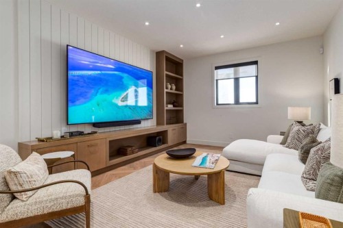 144 Greenwich Heath Nw, Calgary, AB - Indoor Photo Showing Living Room