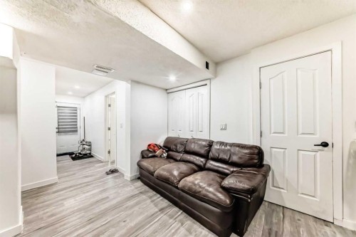 125 Coral Springs Bay Ne, Calgary, AB - Indoor