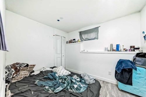 125 Coral Springs Bay Ne, Calgary, AB - Indoor Photo Showing Bedroom