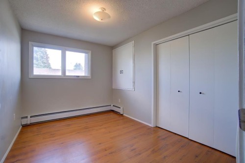 664 49 Avenue West, Claresholm, AB - Indoor Photo Showing Other Room