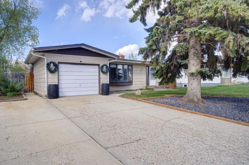 664 49 Avenue West, Claresholm, AB - Outdoor