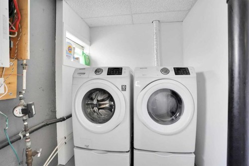 5702 Brenner Crescent Nw, Calgary, AB - Indoor Photo Showing Laundry Room
