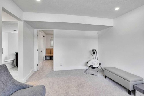 5702 Brenner Crescent Nw, Calgary, AB - Indoor