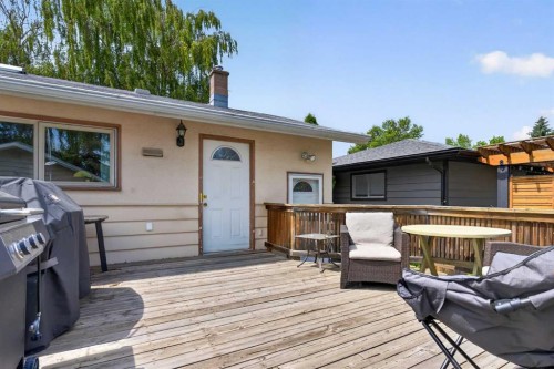 39 Hillgrove Crescent Sw, Calgary, AB - Outdoor With Deck Patio Veranda With Exterior