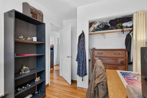 39 Hillgrove Crescent Sw, Calgary, AB - Indoor