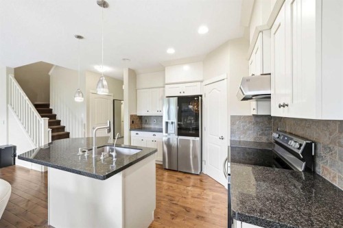 7942 Cougar Ridge Avenue Sw, Calgary, AB - Indoor Photo Showing Kitchen With Stainless Steel Kitchen With Upgraded Kitchen