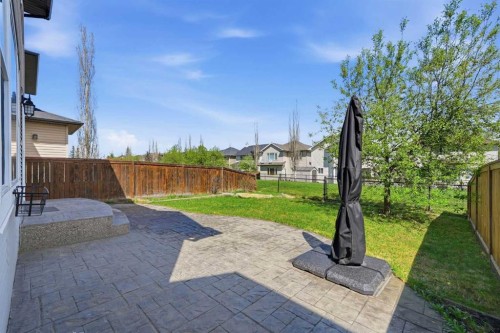 7942 Cougar Ridge Avenue Sw, Calgary, AB - Outdoor