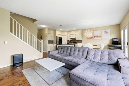 7942 Cougar Ridge Avenue Sw, Calgary, AB - Indoor Photo Showing Living Room