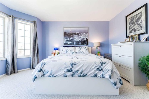 198 Somerside Park Sw, Calgary, AB - Indoor Photo Showing Bedroom
