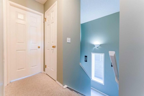 198 Somerside Park Sw, Calgary, AB - Indoor Photo Showing Other Room